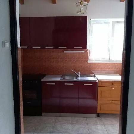 Giardino شقة غييكا